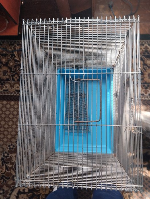 Продам стальную клетку.