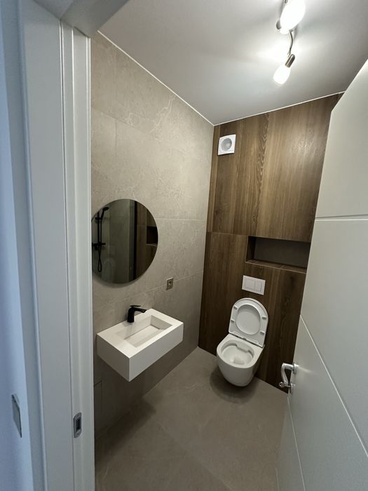 Vand apartament cu 3 camere NOU