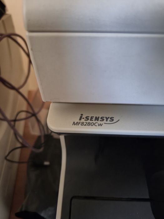 Продаётся принтер canon mf8280
