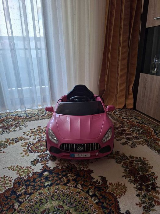 Masina electrica roz