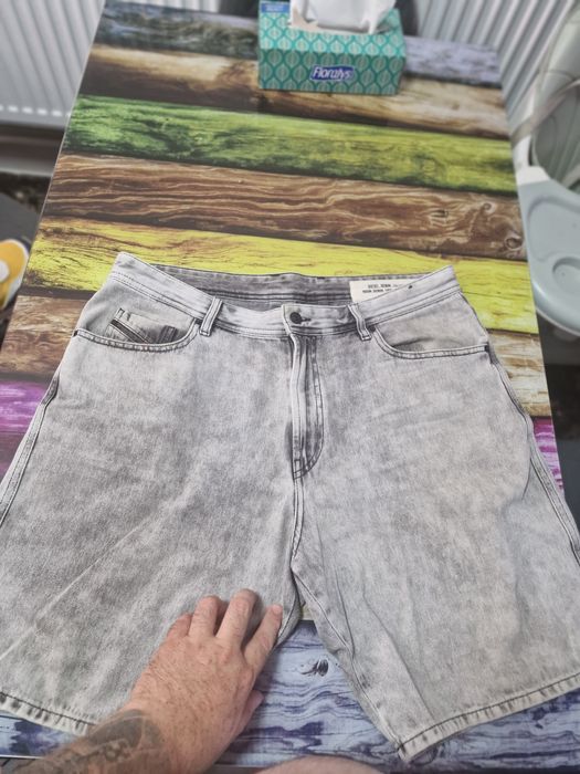 Diesel blugi scurti barbati