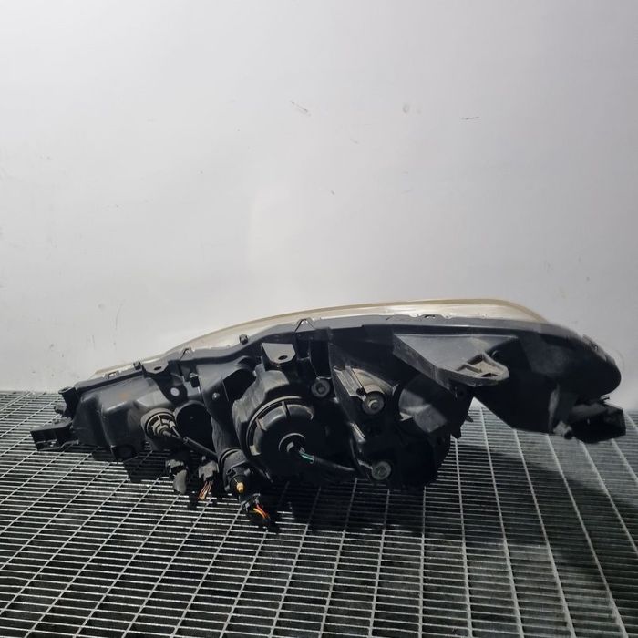 Far Dreapta Citroen C - Crosser 2007 - 2012 SUV 4 Usi (1364) Cu lupă