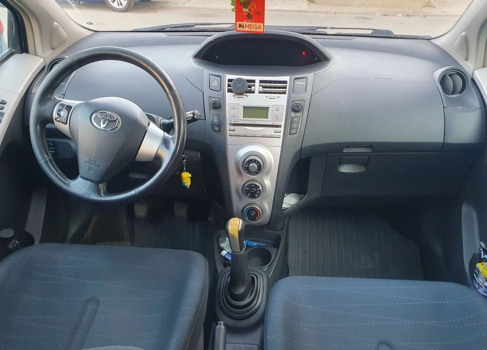 Toyota Yaris Toyota Yaris 1.0, 112500km, al 2lea proprietar, stare tehnica f.buna.