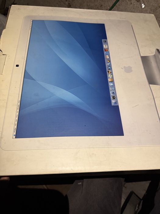 iMac model vechi ca nou set complet mouse+tastatura