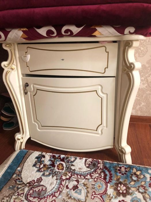 Спальный гарнитур