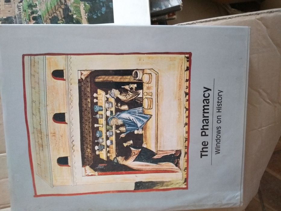 Продавам евтино книги