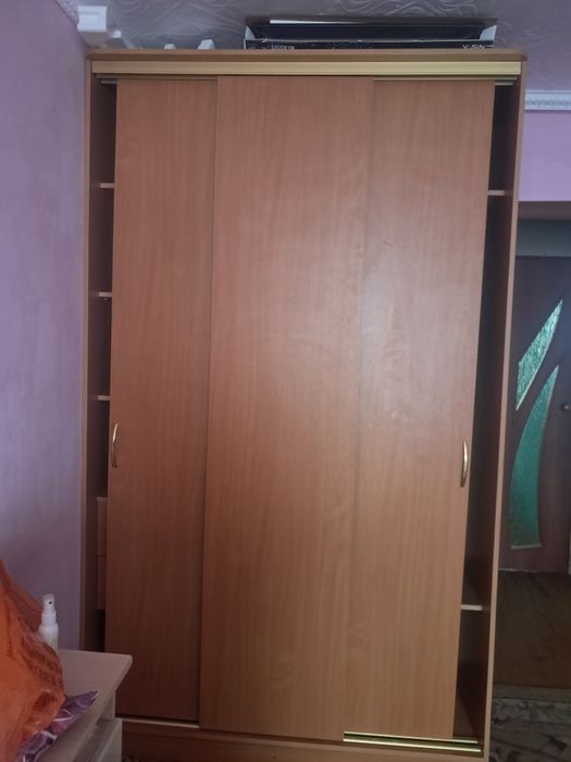 Продаю шкаф купе