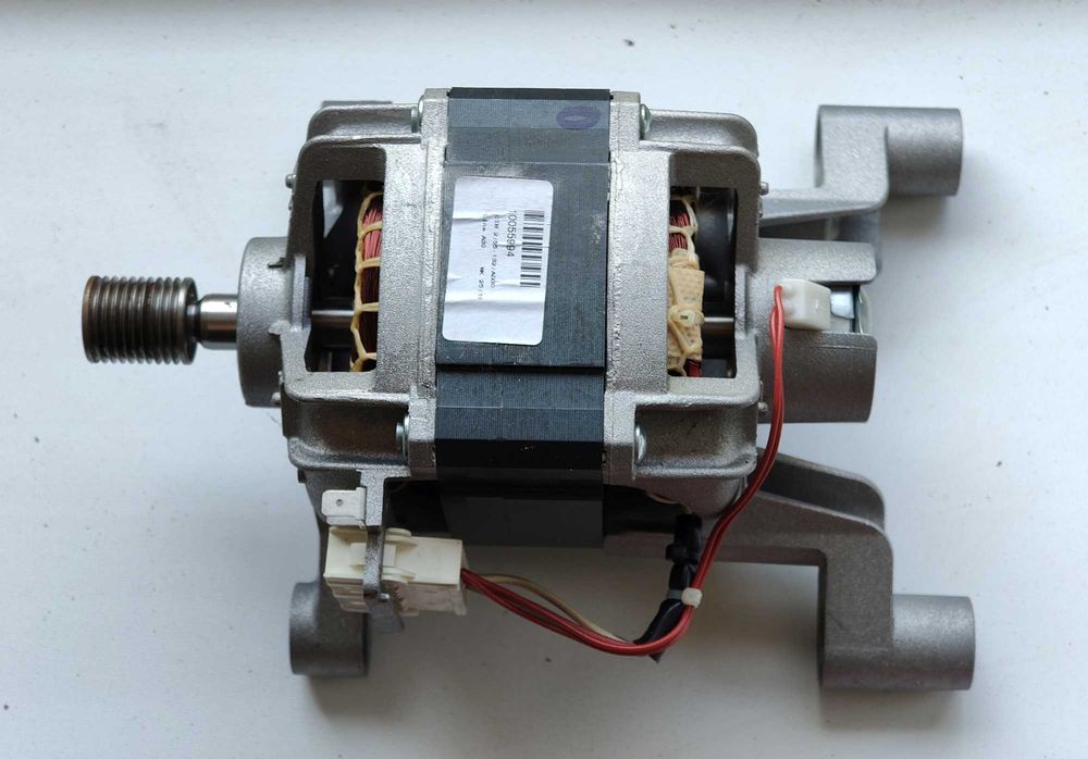 Двигател от пералня със сушилня Hotpoint Ariston CAWD129 / C00265826