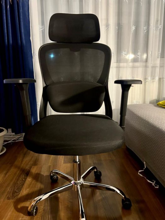 Scaun de birou ergonomic Mark Adler Manager 3.2