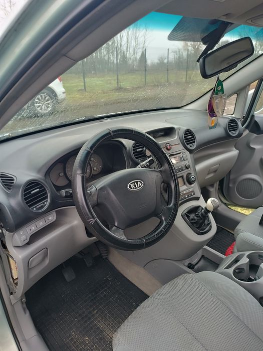 De vânzare s-au dezmembrez