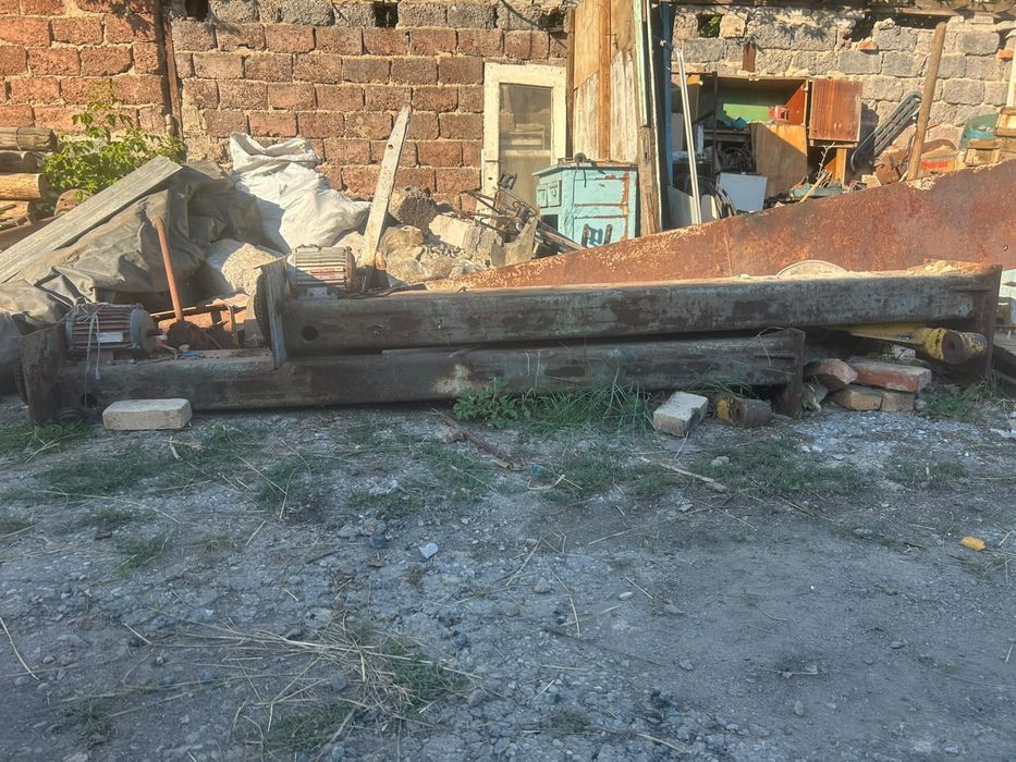 Продам советски авто подемник
