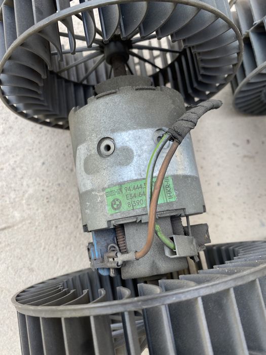 Моторчик печки BMW e34