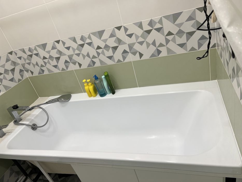 Акриловая ванна б/у