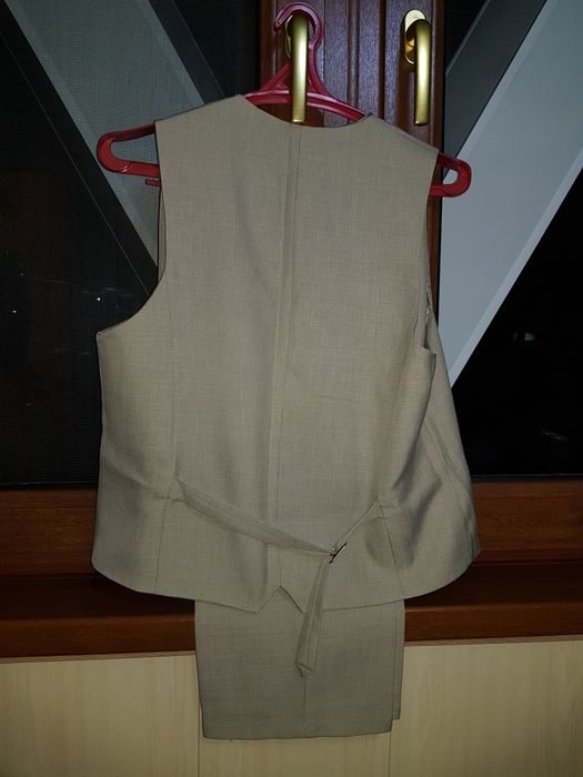 Костюм тройка мужской.