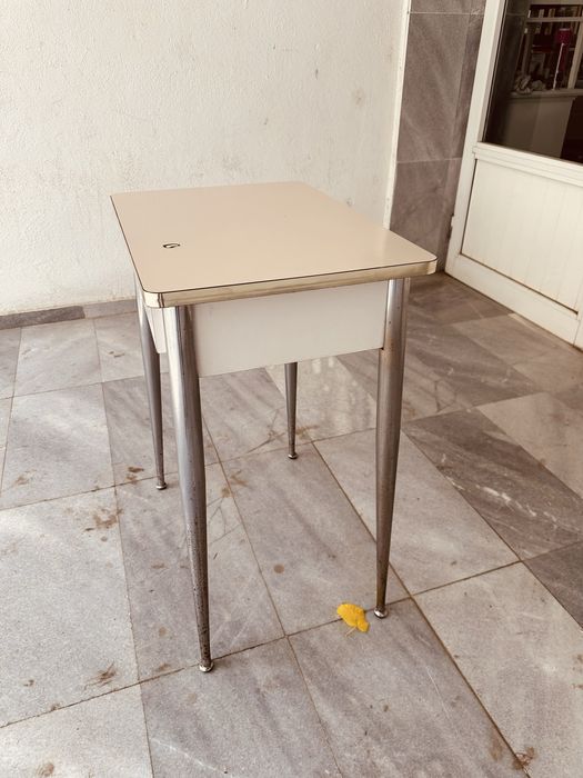 Винтидж италианска масичка – 60-те години