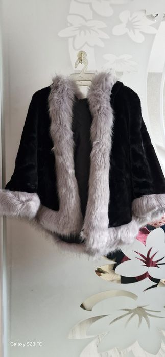 Capa de blana elegantă