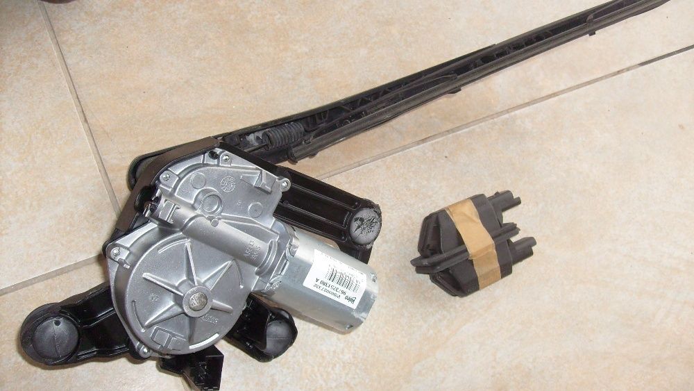 з. стъкла за пежо 208,toyota , ц4 пикасо,помпа хидр. волво v60/s60