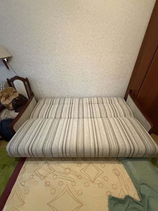 Продам раскладной диван с креслом