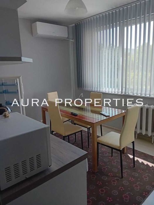 Дава се под наем Двустаен апартамент в Разград, Център - 80 кв.м за 255 € - Снимка #1