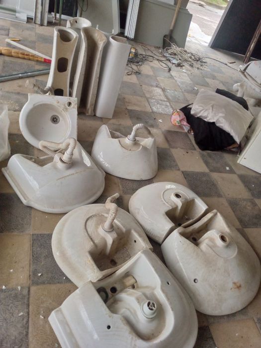 Dveri okna rakoviny unitaz srochno mnogo chego