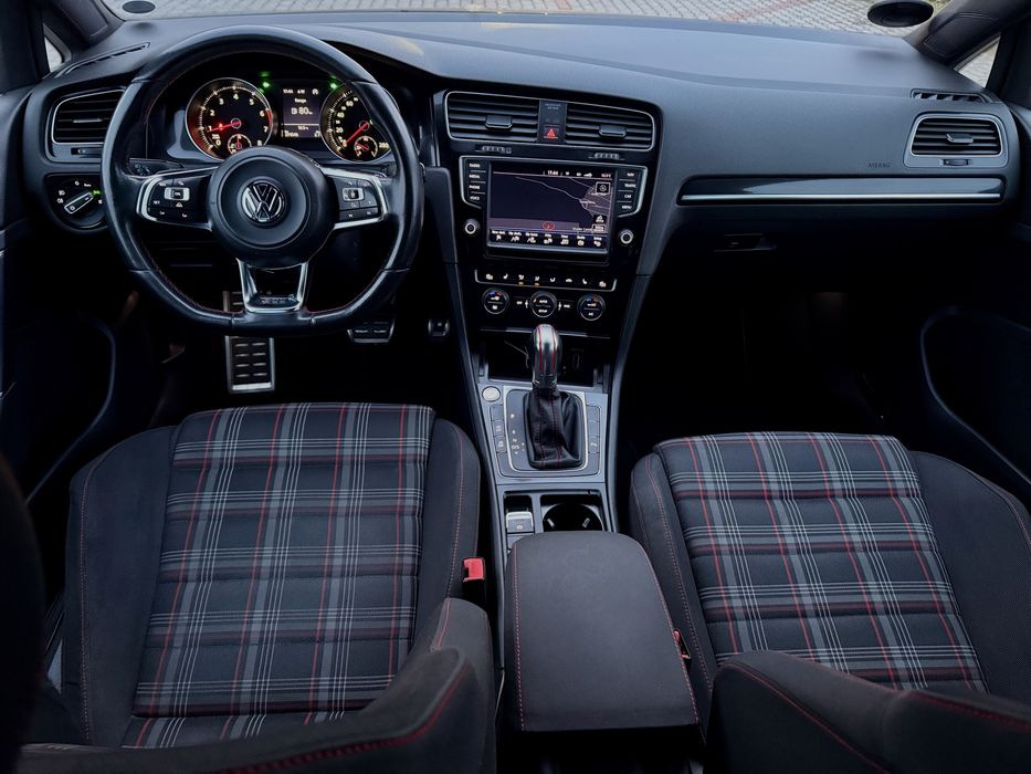 VW Golf 7 Performance 230 cp DSG