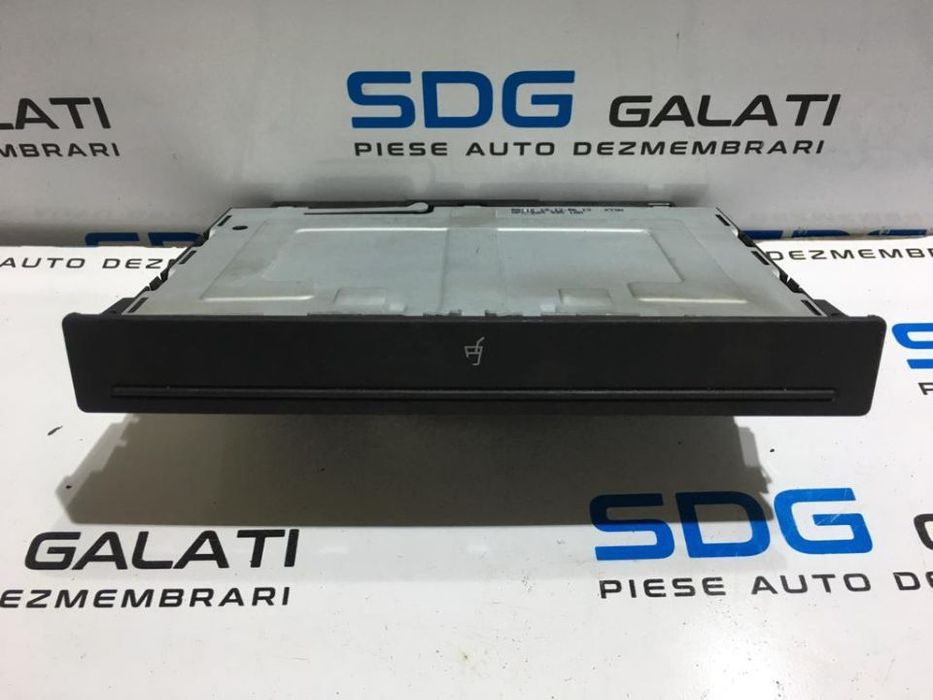 Suport Pahare Cotiera Bancheta Spate Skoda Superb 2 2008 - 2015 Cod Piesa : 8P0 885 995 / 8P0885995