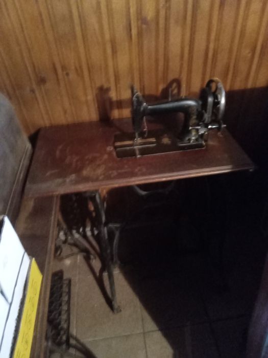 Masina de cusut  SINGER antica ,din 1920, in stare de functionare