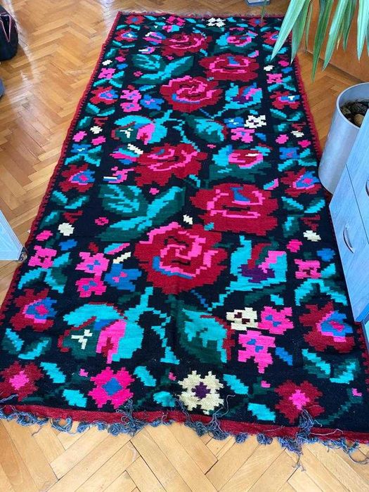 Covor oltenesc din lână, nefolosit,