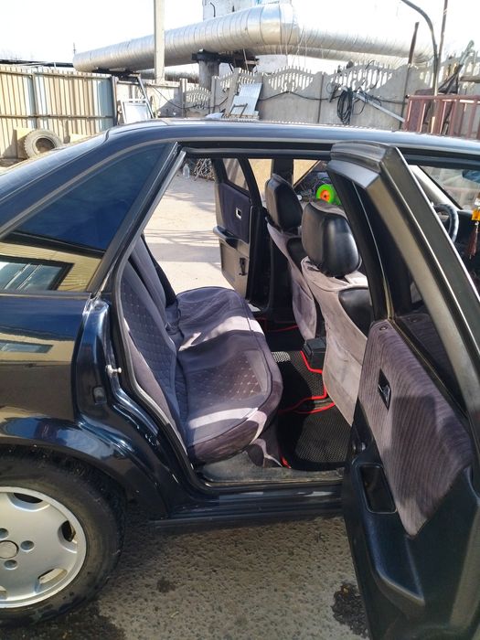 Продам Ауди б 4  хорошем состоянии