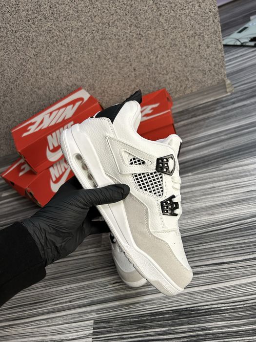 Jordan 4 White Oreo mărimea 42 | Adidași noi în cutie
