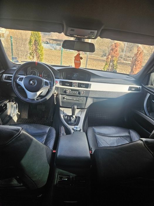 BMW E90/3.0D/231 к.