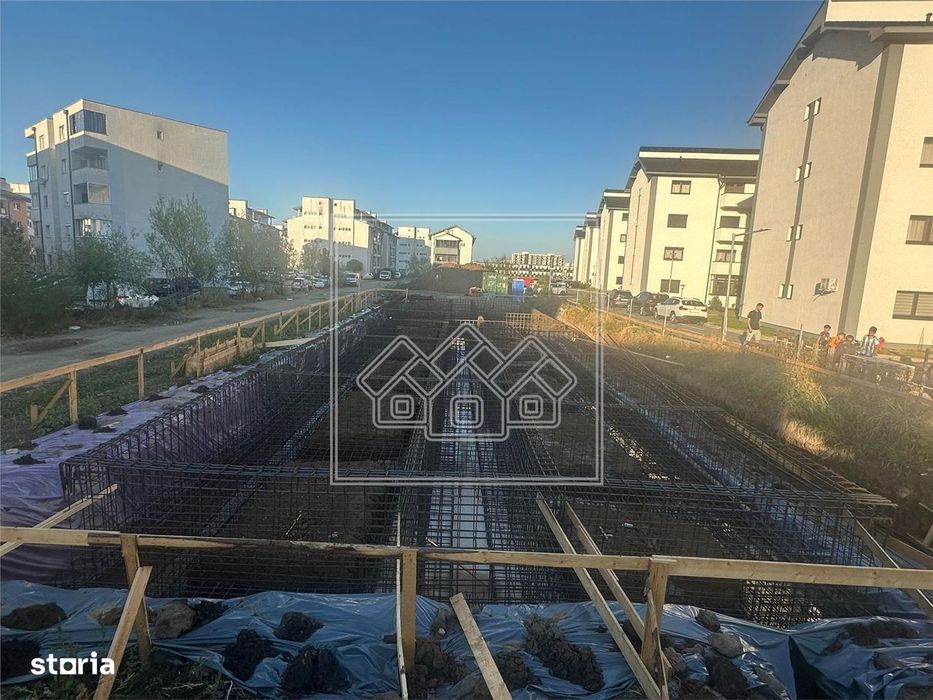 Ap 2 camere(42 mp) + 2 balcoane - Zona Ciresica