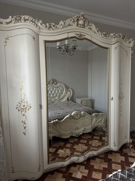 Спальный гарнитур