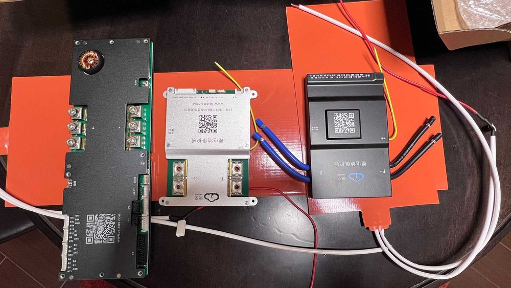 Incalzitoarea celule/baterii  LifePo4 si BMS JK