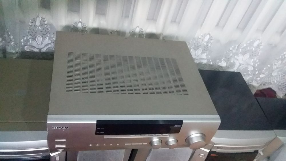KENWOOD  ресивер сотилади
