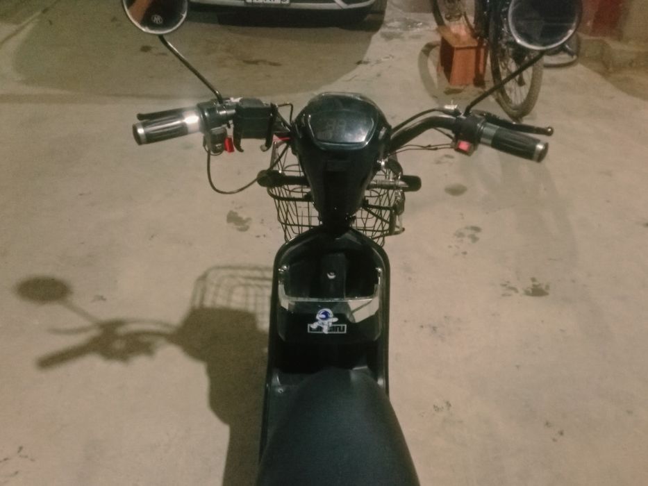 Продаются скутер sk8