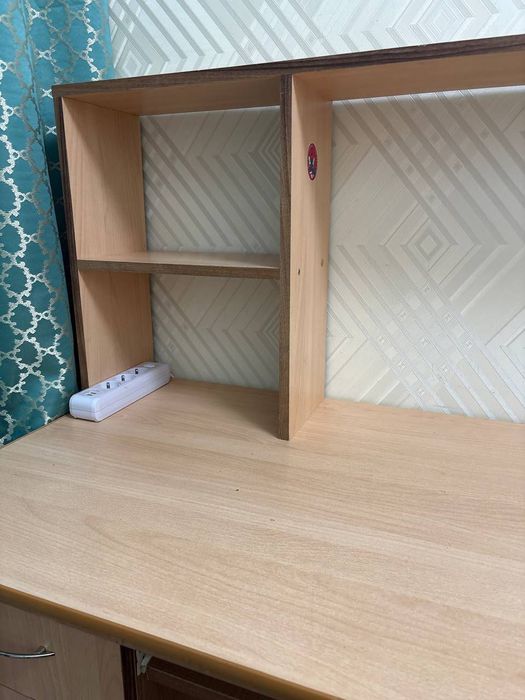 Продается компьютерный стол