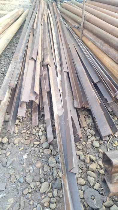 Угольник   50/50 в хорошем сост.