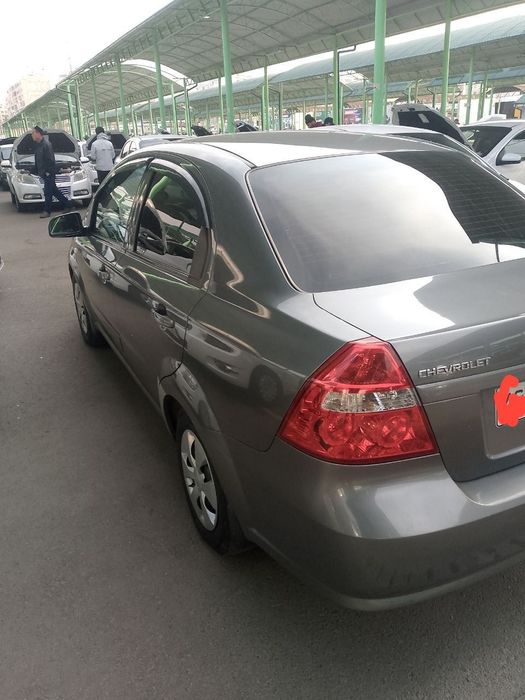 Seriy Nexia 3 sotiladi