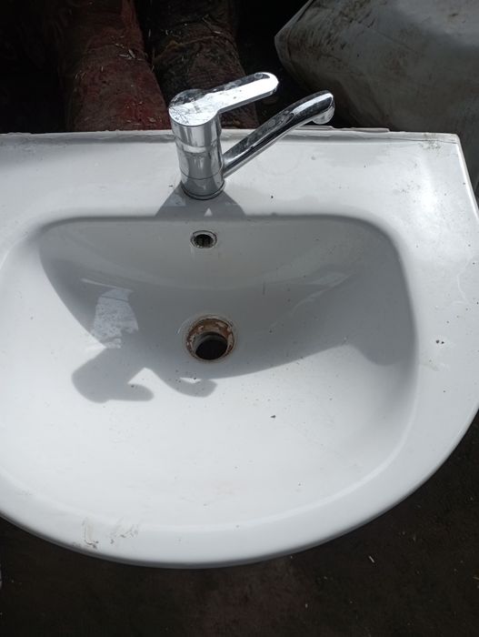 Продам Раковину срочно.