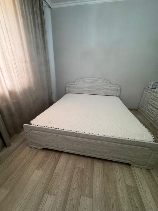 Кровать двуспальная