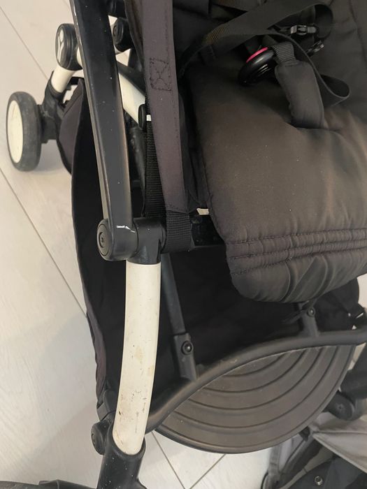 Carucior babyzen cu canopiera gri de rezerva