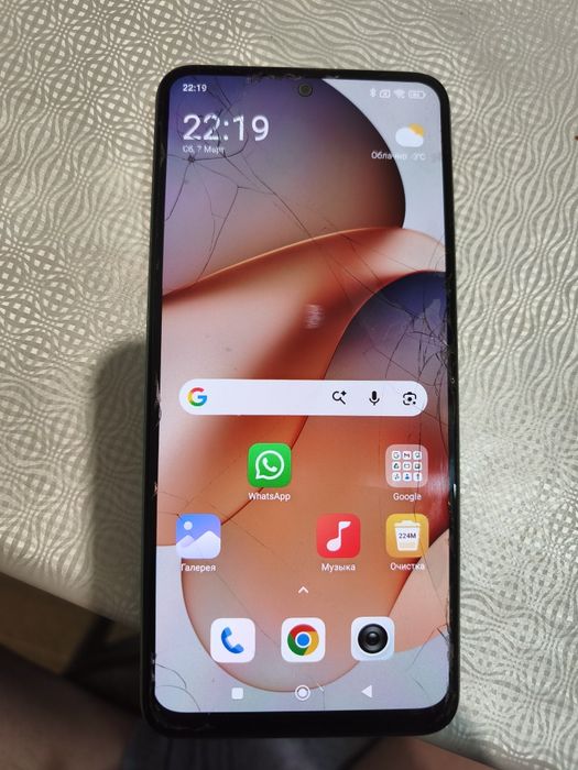 Redmi note 12, разбит экран, на работу не влияет