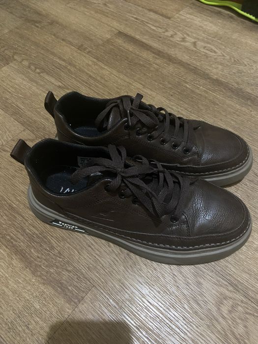 Продам ботинки новые р-р 41