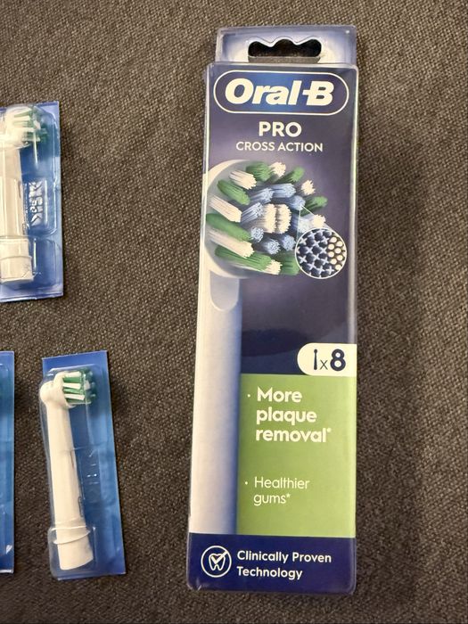Rezerve periuță electrică Oral-B Pro Cross Action – 7 buc noi