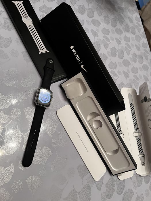 Продам Apple Watch Se Naik