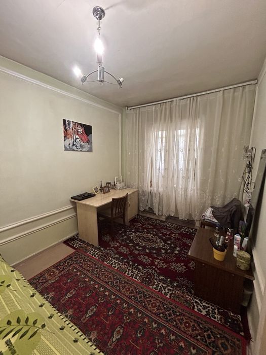 Продажа 2/2/4 на Юнусабад-18, 2 хонали сотилади