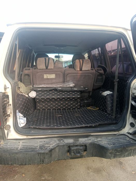 Продам машину mitsubishi pajero