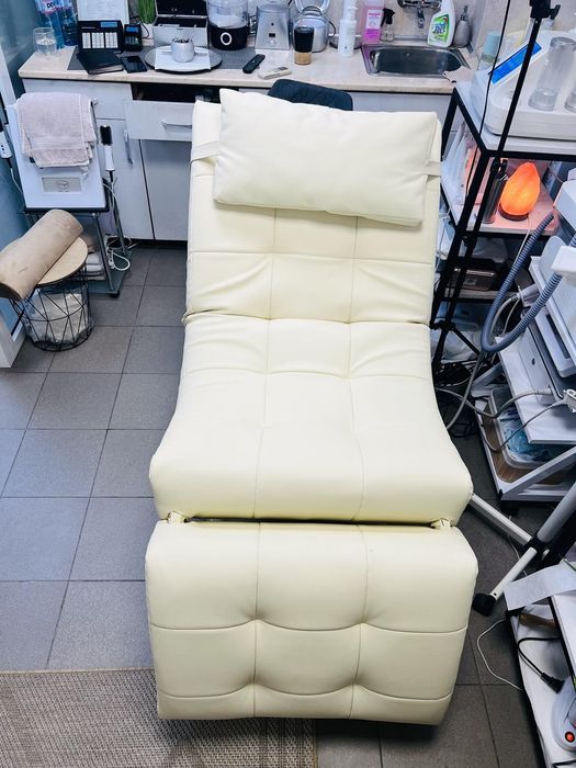 Козметична Кушетка