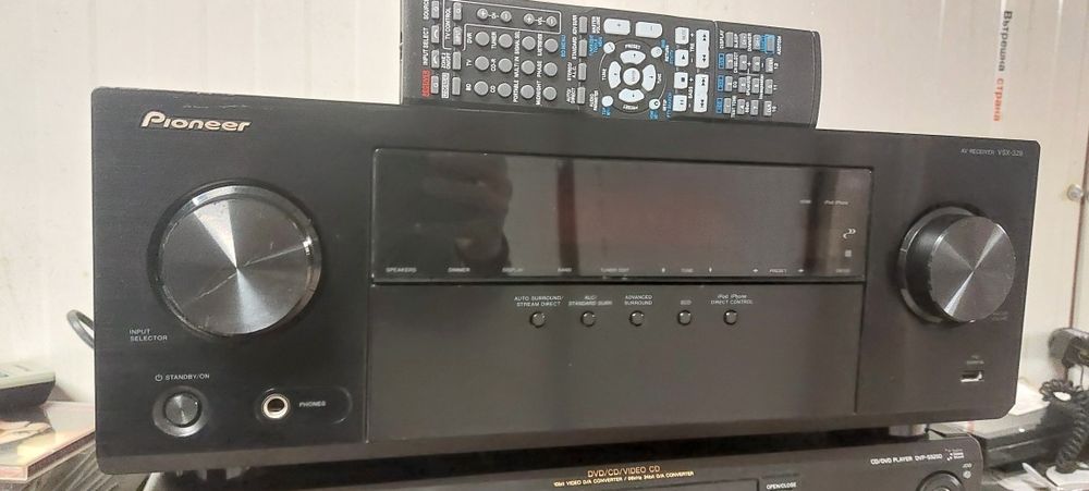 Ресивър ONKYO TX-NR414 и PIONEER VSX329K с дистанционни.